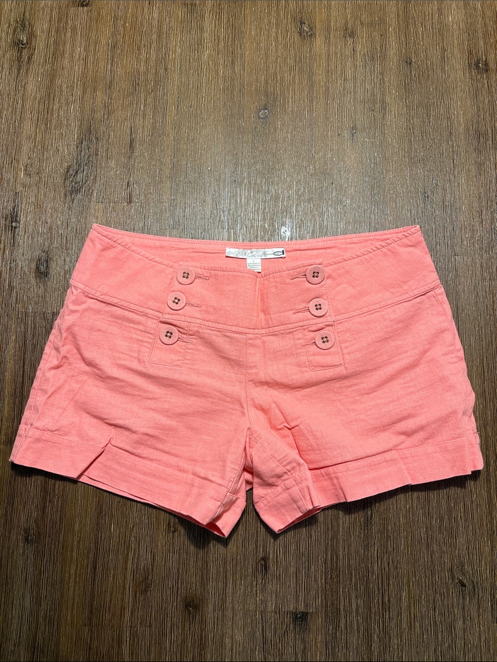 Dynamite Coral Mid-Waist Button-Front blend linen Shorts